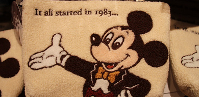 最新 ディズニー35周年 Happiest Celebration グッズ44選 歴代ミッキーのクラシックなお土産