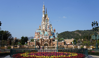 【2025】香港ディズニーランドの最新2週間天気予報！天候・気候情報やおすすめ服装＆台風情報まとめ！