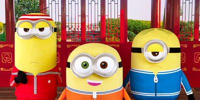 映画『ミニオンズ フィーバー』のプライズが全国のゲームセンターに登場！カンフーやパイロット姿の新鮮なミニオンたちに注目！