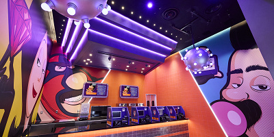 【USJミニオンパーク】新スナックスタンド「イーブル・イーツ」で悪党フードを食べよう！ドーナツバーガーがミニオンパークの新名物に！？