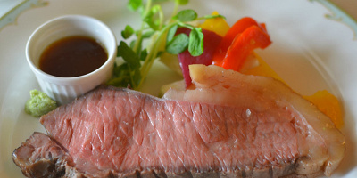 エネルギー全開で行こう♪ディズニーランドのお肉メニュー