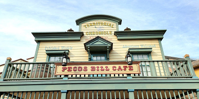 【ペコスビル・カフェ】メニュー＆値段まとめ！チュロス・ポークライスロールなどを販売！