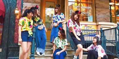 【夏】ディズニーアロハシャツコーデ15選！夏におすすめの服装！パークで買えるアイテムも