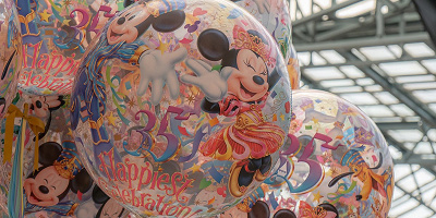 【TDR】ディズニーの風船の値段＆種類！アトラクション持ち込み＆長持ち方法まとめ！