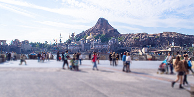 【ディズニーシー】ミッキー広場を徹底解説！人気のハーバーショー観賞場所「ピアッツァトポリーノ」！ビリーヴ情報も！