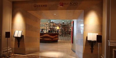 【オチェーアノ】朝食・ランチ・ディナーでブッフェ！コース料理も。ショーが見えるレストラン