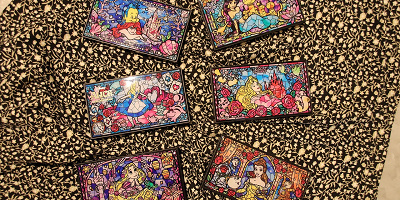 イッツデモのディズニーコスメ12選！マルチパレット＆リップ！ステンドグラス風プリンセスデザイン！