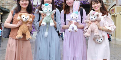 【4人向け】ディズニーお揃いコーデ20選！春夏秋冬季節別に5通りのコーディネートを！