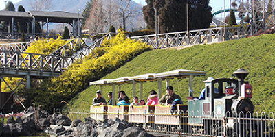 【2025】城島高原パークのアトラクション16選！日本初の木製コースターや子供向けアトラクションまとめ！