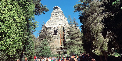 【カリフォルニア】マッターホルンボブスレー体験談！怖さ、ストーリー、待ち時間、トリビアも！