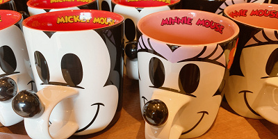 【10/10発売】ディズニー新作マグカップ＆キッチングッズ14選！トイ・ストーリー＆アリスモチーフも！