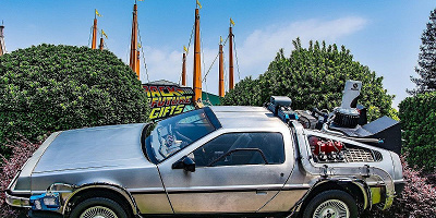 2026年USJで復活！『バック・トゥ・ザ・フューチャー』の車“デロリアン”とは？USJ25周年イベントで展示、グッズ展開も