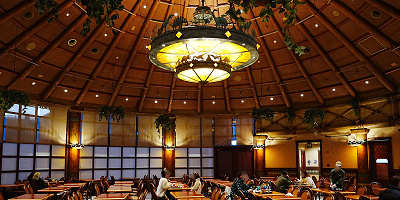 【USJ】ロストワールドレストランのメニュー＆値段まとめ！お肉やエスニック系メニューを味わおう