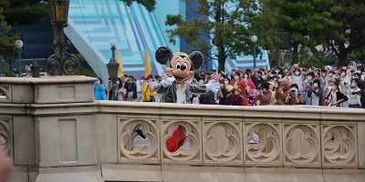 【休止中】シンデレラ城前のグリーティング情報！開催時間は？ミッキー＆フレンズが登場！