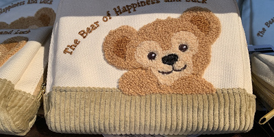 【ダッフィー冬グッズ】もこもこデザインのポーチ・キャップ・スマホケース・バッグが登場！