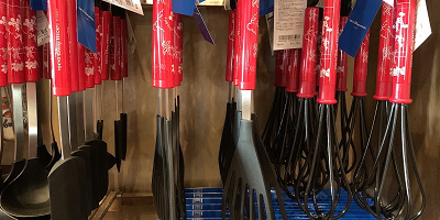 【2/10発売】ディズニーキッチングッズ8選！パークフードの紙パッケージデザインがかわいい！