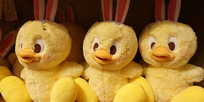 【5/12発売】ディズニーシーのイースターグッズ12種！うさピヨ関連グッズの値段や販売場所を紹介！