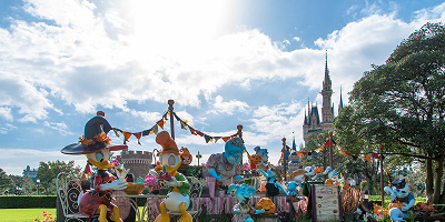 【ディズニーランド】ハロウィーン2021メニューまとめ！パンプキンチュロス＆サダハルアオキコラボなど！