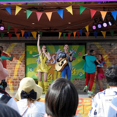 フィエスタラティーナ