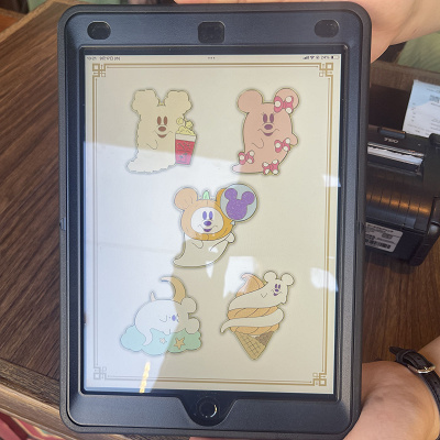 景品のおばけミッキーピンバッジ