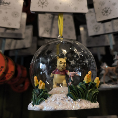アナハイムディズニーオーナメント：プーさんのスノードーム