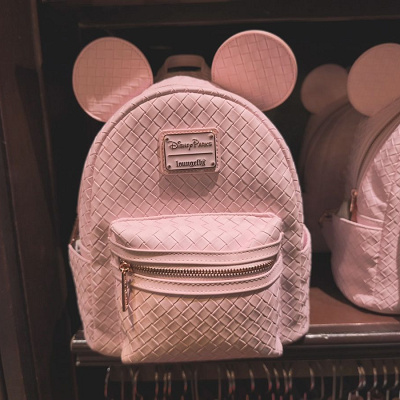 アナハイムディズニーラウンジフライ（Loungefly）：ピンク（編込風型押し）