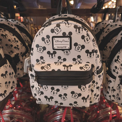 アナハイムディズニーラウンジフライ（Loungefly）：ミッキー総柄