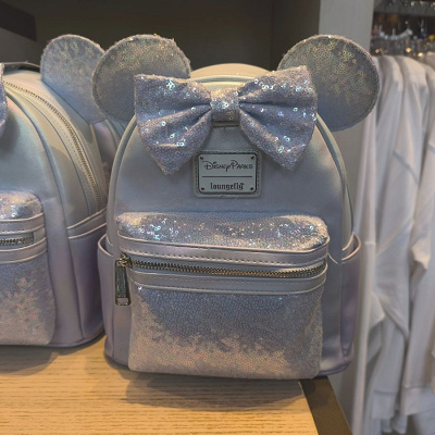 アナハイムディズニーラウンジフライ（Loungefly）：ミニースパンコール（ライトブルー）