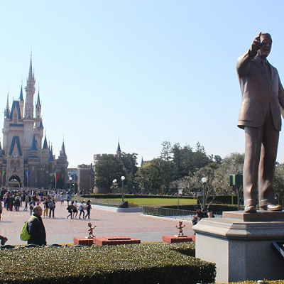 ディズニーの私服警備員 キャステル Castel ディズニー情報