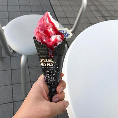 ハロウィン限定のパンプキンソフトクリーム キャステル Castel ディズニー情報