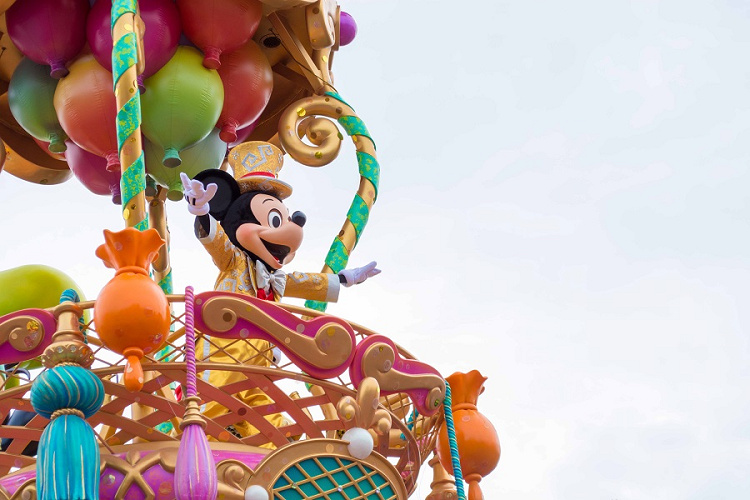 女子高生がひとりディズニーって変 ひとりでも満喫できる楽しみ方