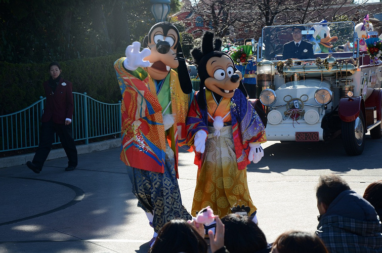 必見 子連れディズニーの持ち物 必須アイテム あると便利なグッズまとめ