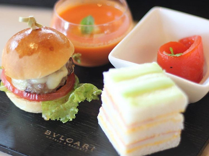 【銀座のブルガリカフェ】ギンザ・バー（旧イル・バール）のアフタヌーンティーBOXランチ！特別な女子会を！