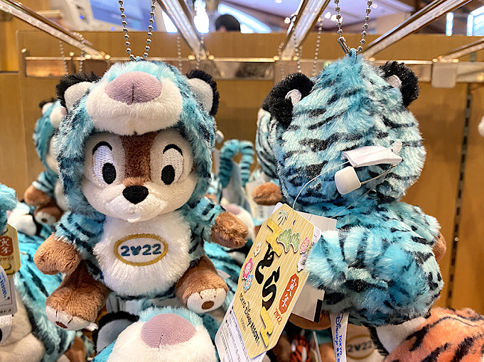 12 24発売 22年ディズニー干支ぬいぐるみグッズ17選 寅 とら 姿のディズニーキャラたち