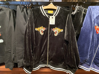 22 ディズニーパーカーまとめ ランド シーで買えるパーカーを全種類チェック
