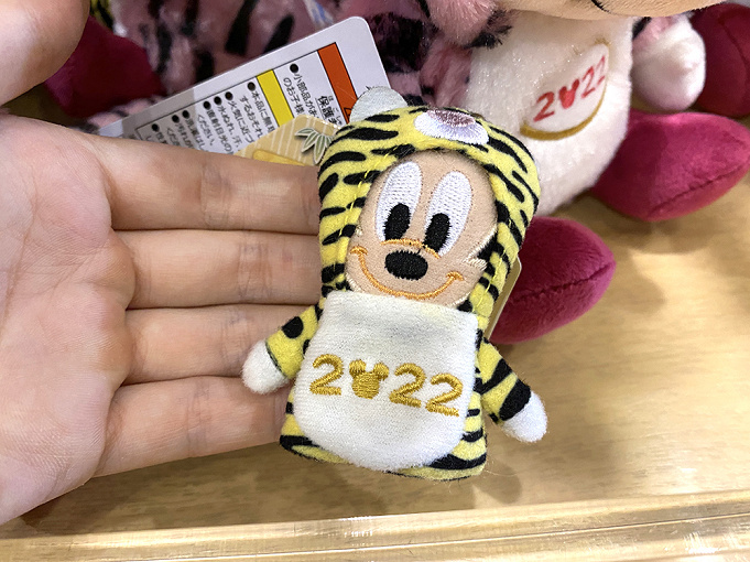 1 10再販 22年ディズニー干支ぬいぐるみグッズ17選 寅 とら 姿のディズニーキャラたち