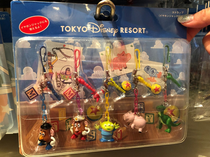 22 おすすめディズニーストラップまとめ ミッキー フレンズやダッフィー フレンズなど