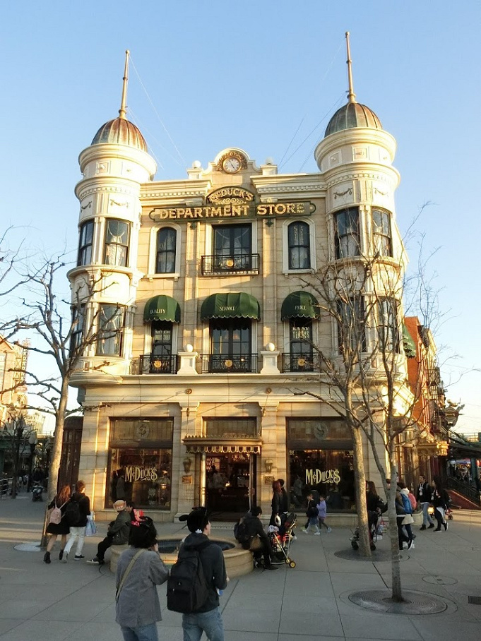 ディズニーシーでよく聞く おじさんち とは マクダックス デパートメントストア をご紹介