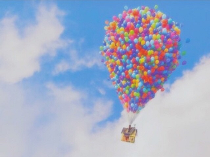 ピクサー映画 カールじいさんの空飛ぶ家 あらすじ ネタバレ ピクサー映画 カールじいさんの空飛ぶ家 あらすじ ネタバレ