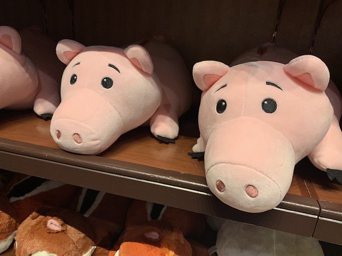 ディズニーランド シーで買えるだきまくら14選 ふわふわでかわいいお土産まとめ ディズニーランド シーで買えるだきまくら14選 ふわふわでかわいいお土産まとめ