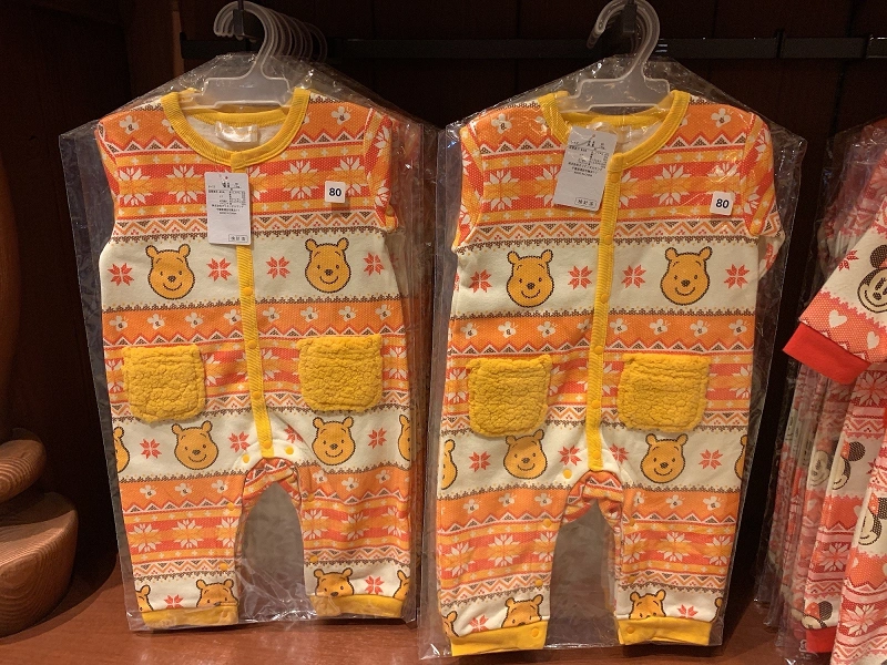 22 ディズニーランドで買える子供服 ベビー服 なりきりドレスまとめ スタイなどの小物系も