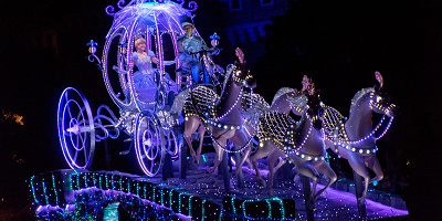 【11/1〜】エレクトリカルパレードが再開!一部内容変更あり!開催時間は?