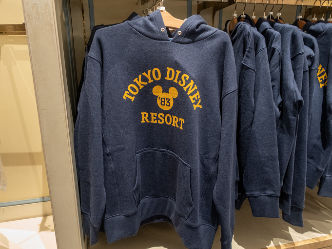 22冬 ディズニーパーカーまとめ ランド シーで買えるパーカーを全種類チェック 22冬 ディズニーパーカーまとめ ランド シーで買えるパーカーを全種類チェック