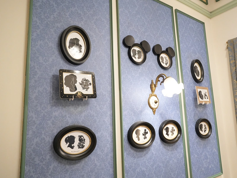 シルエットスタジオ ディズニーの切り絵専門店まとめ 再開後の対策や値段 待ち時間情報も シルエットスタジオ ディズニーの切り絵専門店まとめ 再開後の対策や値段 待ち時間情報も