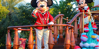 【2022年11月】ディズニー混雑予想&楽しみ方紹介♪空いている日はいつ?クリスマスや新ナイトショーも