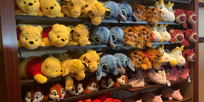 【2023】ディズニーで買える抱き枕14選!特大プーさん、シンバ、アリエルを抱きしめよう!