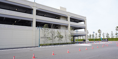 ディズニーランドの送迎区画はどこ?無料で駐車場に停められる!10分の利用時間を過ぎたらどうなる?