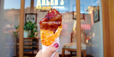 【USJの3大肉メニュー比較】ターキーレッグ、スモークチキン、ブラックペッパーポークリブのどれがおすすめ?