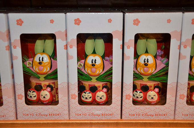 11 17 18年ディズニーお正月グッズ お土産 戌年主役プルートのぬいばや雑貨 お菓子