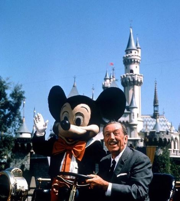 ディズニーの歴史 年表形式で振り返るディズニーランド シー 21年までの歩み ディズニーの歴史 年表形式で振り返るディズニーランド シー 21年までの歩み